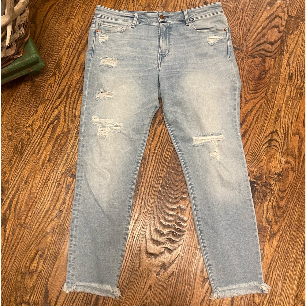 Abercrombie & Fitch “Harper” ankle jean